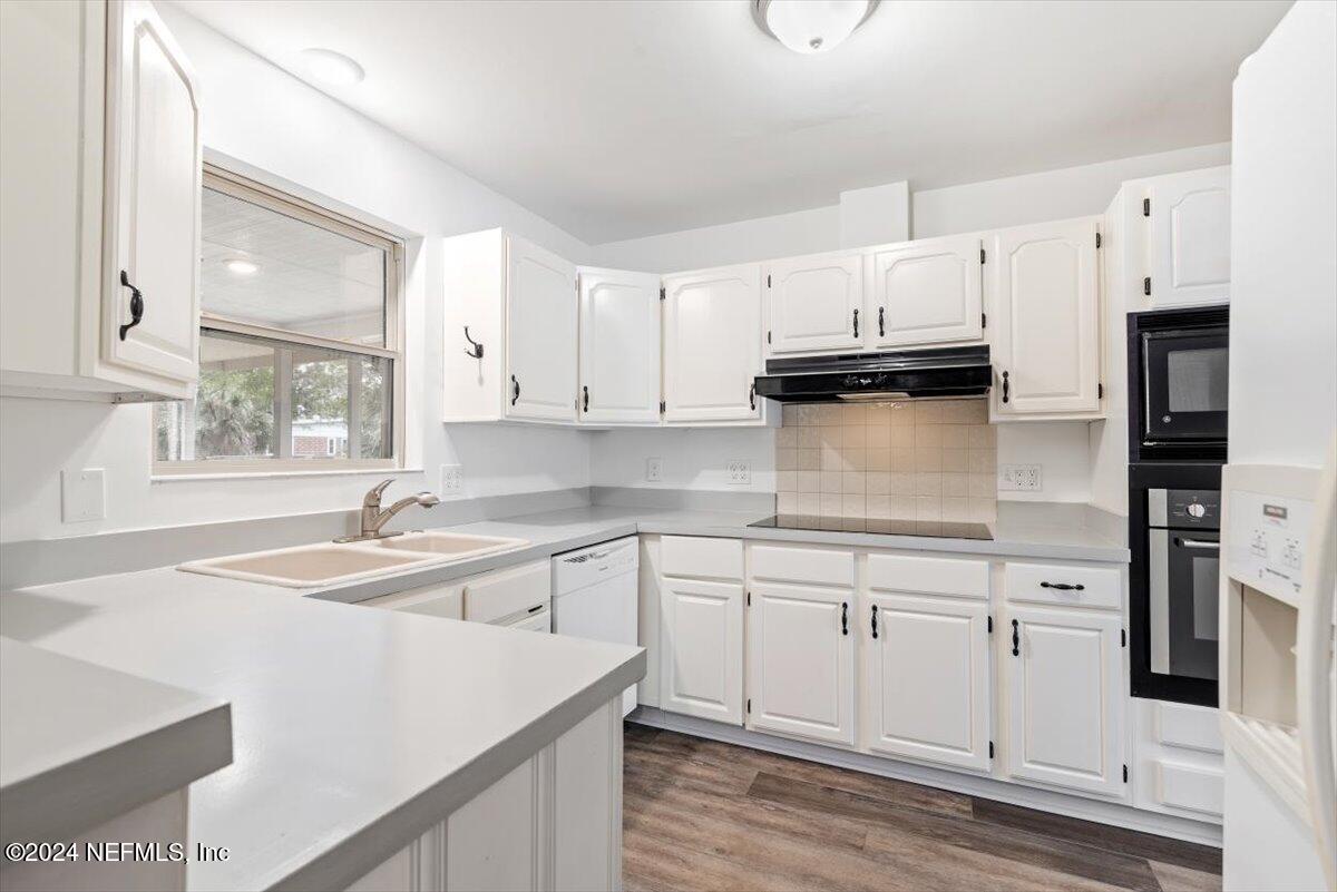 6824 E Road Jacksonville, FL 32216 - Photo 9 of 32 Kitchen