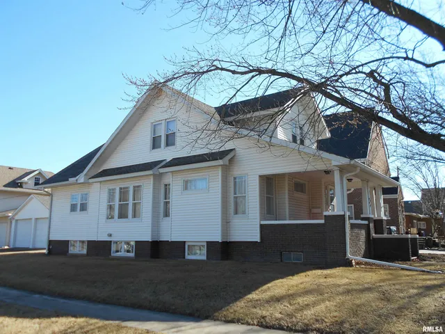 $141,750 | 195 West Hail Street, Bushnell, IL 61422