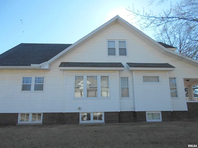 $141,750 | 195 West Hail Street, Bushnell, IL 61422