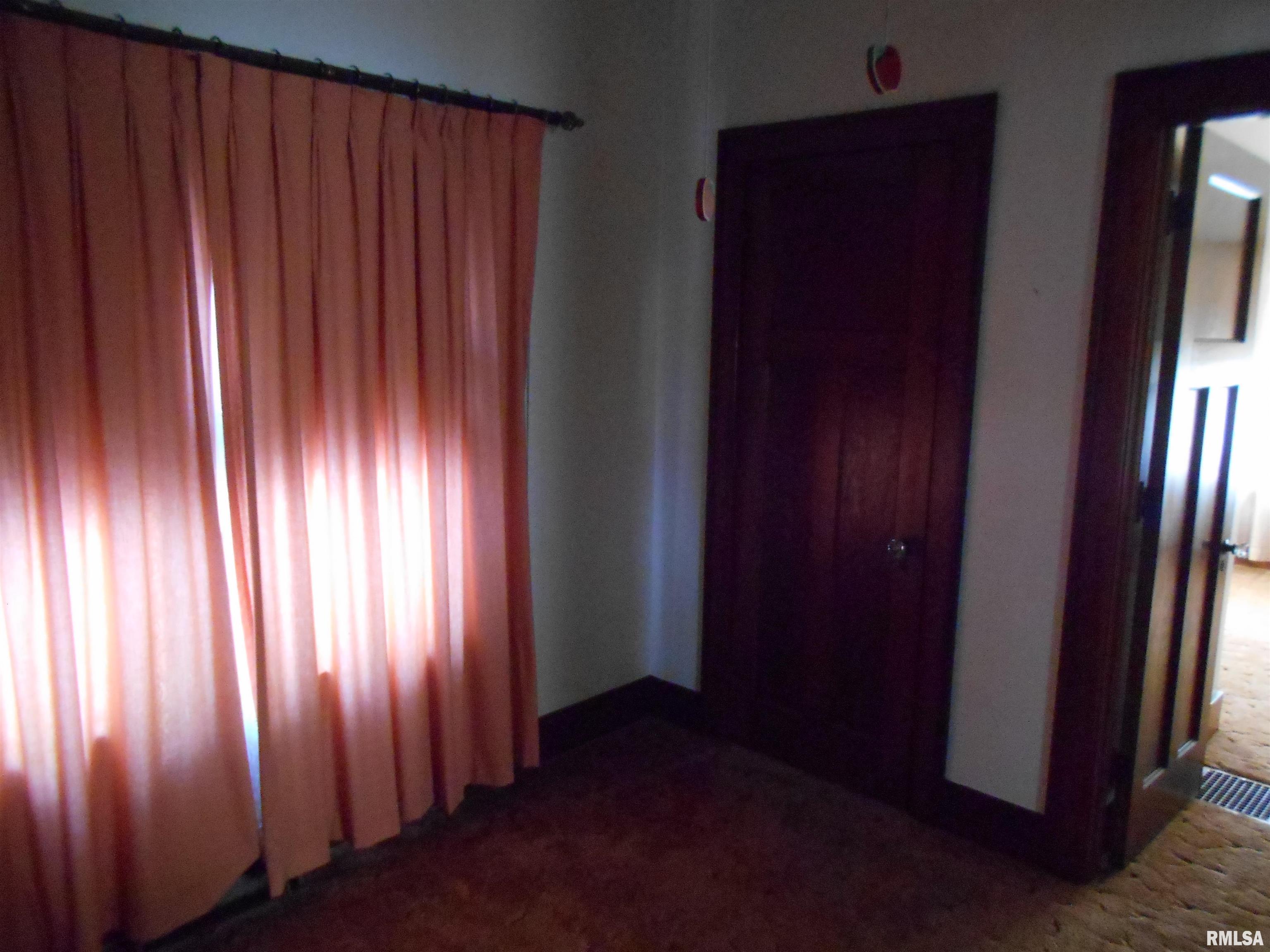 195 West Hail Street Bushnell, IL 61422 - Photo 7 of 15