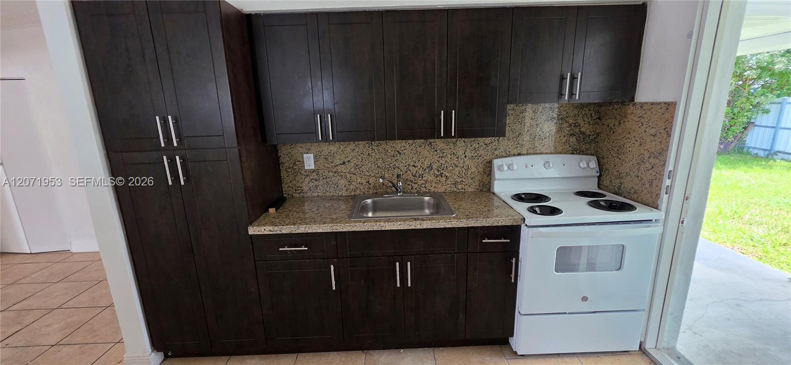 2230 Service Road Opa-Locka, FL 33054 - Photo 21 of 41 Gallery Image 21