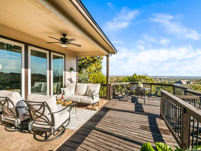 $750,000 | 9418 Conbar Lane, Helotes, TX 78023