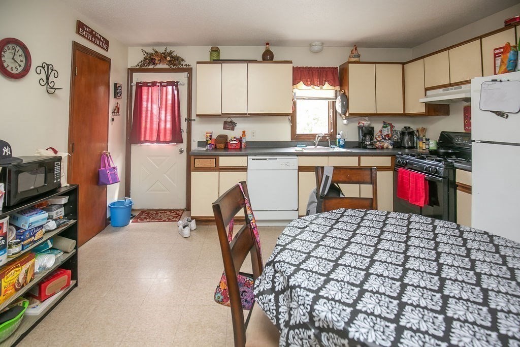 23-25 Silver Street Springfield, MA 01107 - Photo 22 of 33