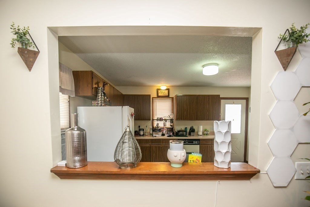 23-25 Silver Street Springfield, MA 01107 - Photo 24 of 33