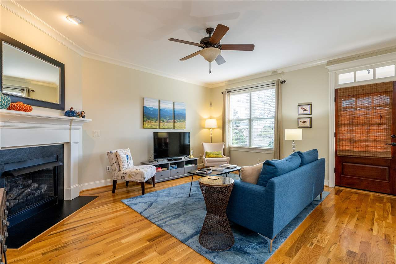 2753 Oberlin Road, Unit 101 Raleigh, NC 27608 - Photo 8 of 26 Photo 8