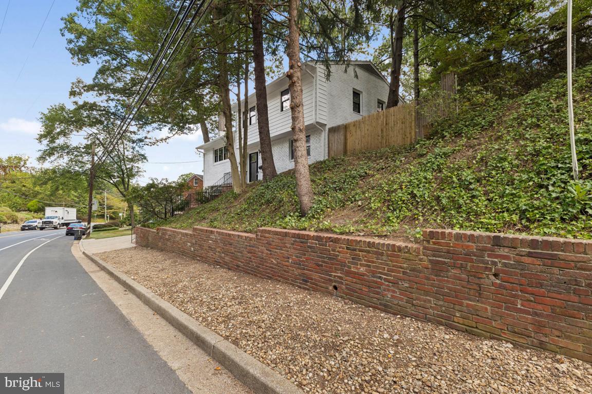 3209 Military Road Arlington, VA 22207 - Photo 3 of 45 a view of a yard and a pathway