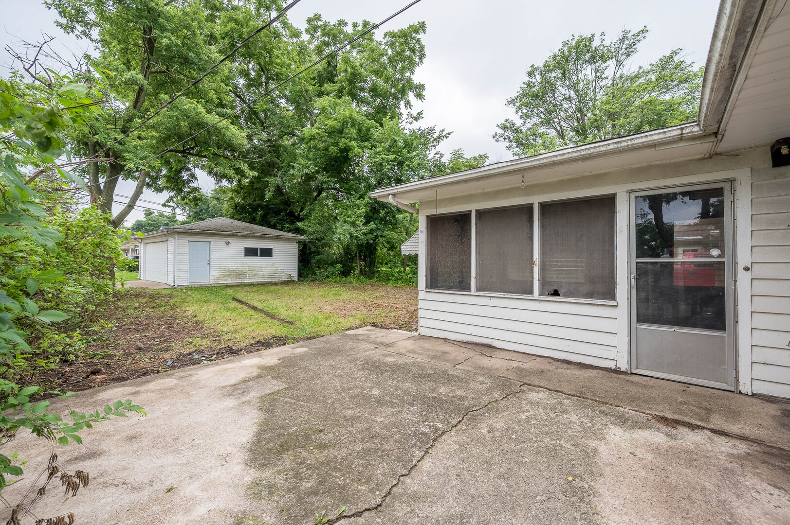 2141 Spruce Road Homewood, IL 60430 - Photo 10 of 13