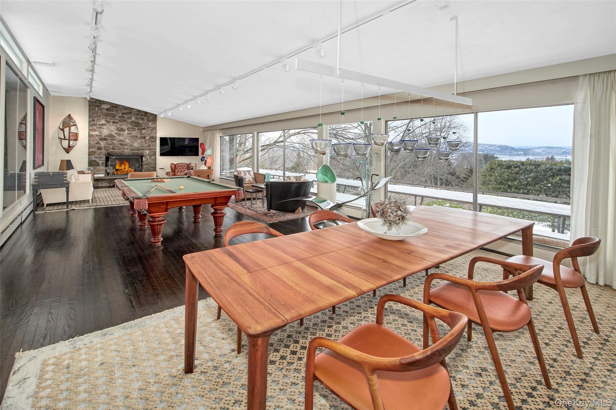 132 Ridgecrest Road Briarcliff Manor, NY 10510 - Photo 15 of 48 a dining room with furniture and wooden floor