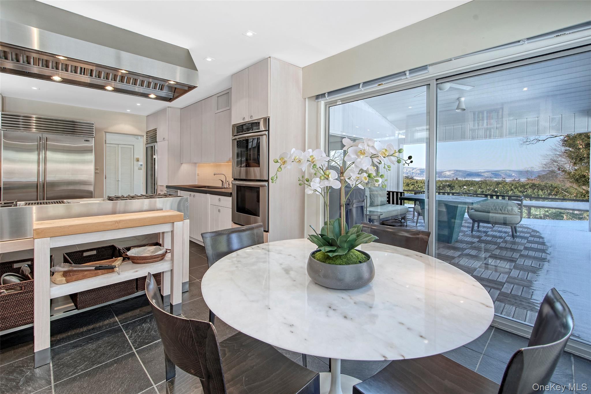 132 Ridgecrest Road Briarcliff Manor, NY 10510 - Photo 23 of 48