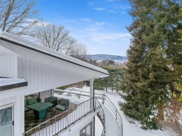 $2,995,000 | 132 Ridgecrest Road, Briarcliff Manor, NY 10510