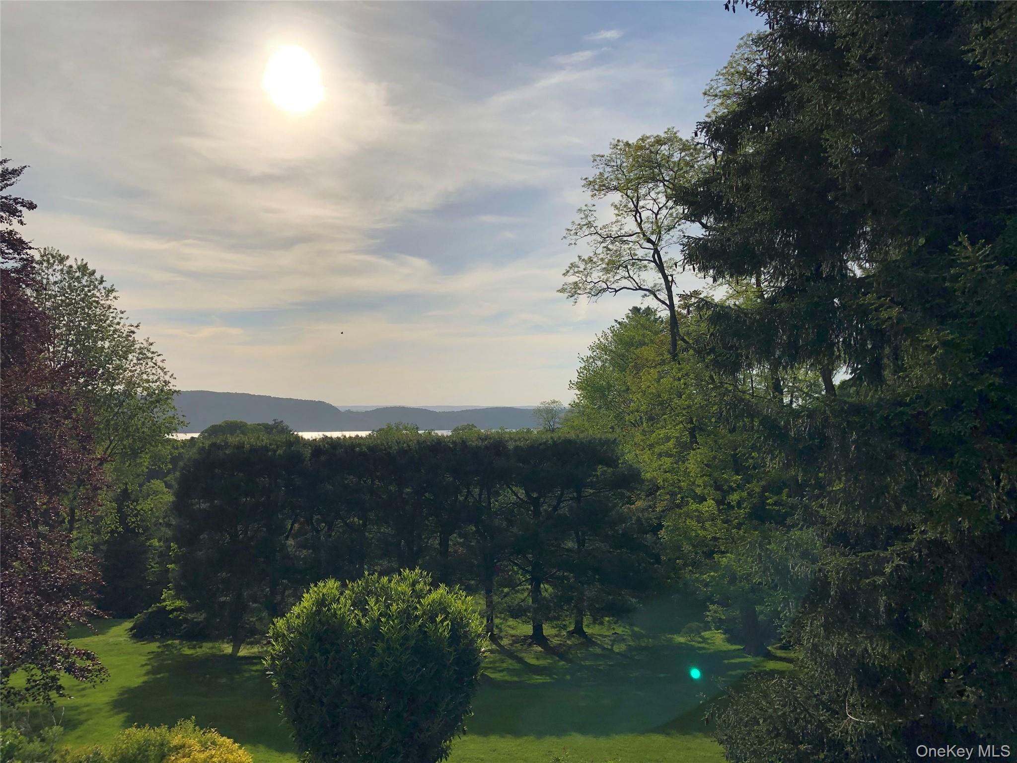 132 Ridgecrest Road Briarcliff Manor, NY 10510 - Photo 41 of 48 a view of a garden
