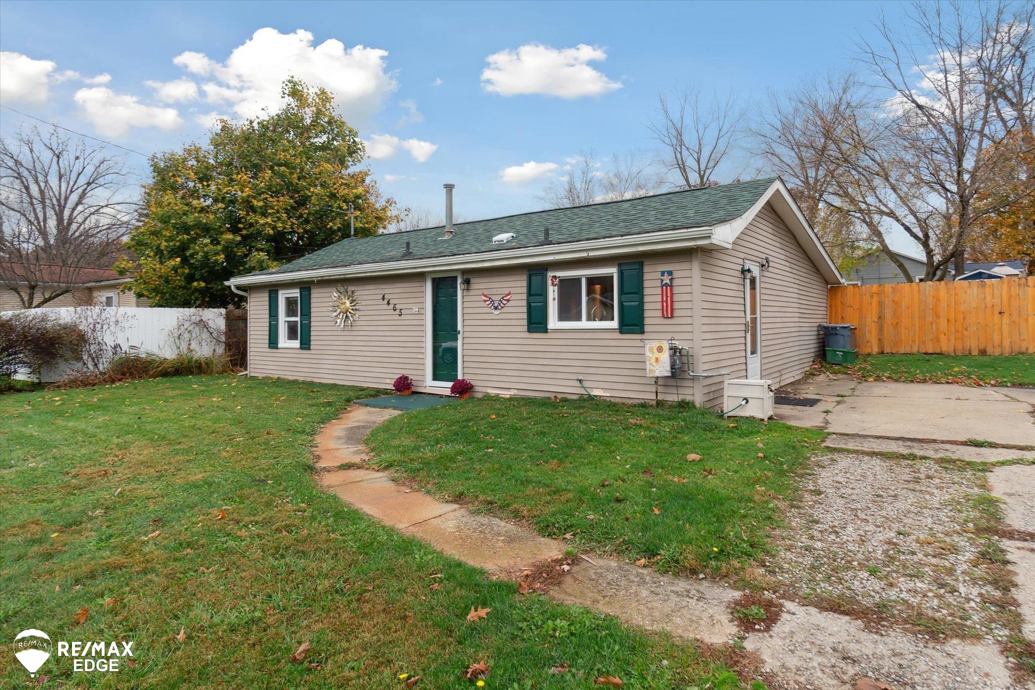 4465 Gregor Street Genesee, MI 48437 - Photo 5 of 31 50160716-03c1ef74-7db1-4928-bfc6-2d9d8410831f.JPG