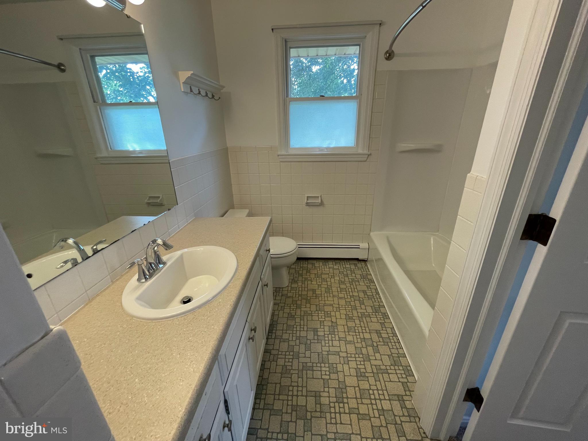 2440 Ellendale Drive Lancaster, PA 17602 - Photo 11 of 28 Gallery Image 11