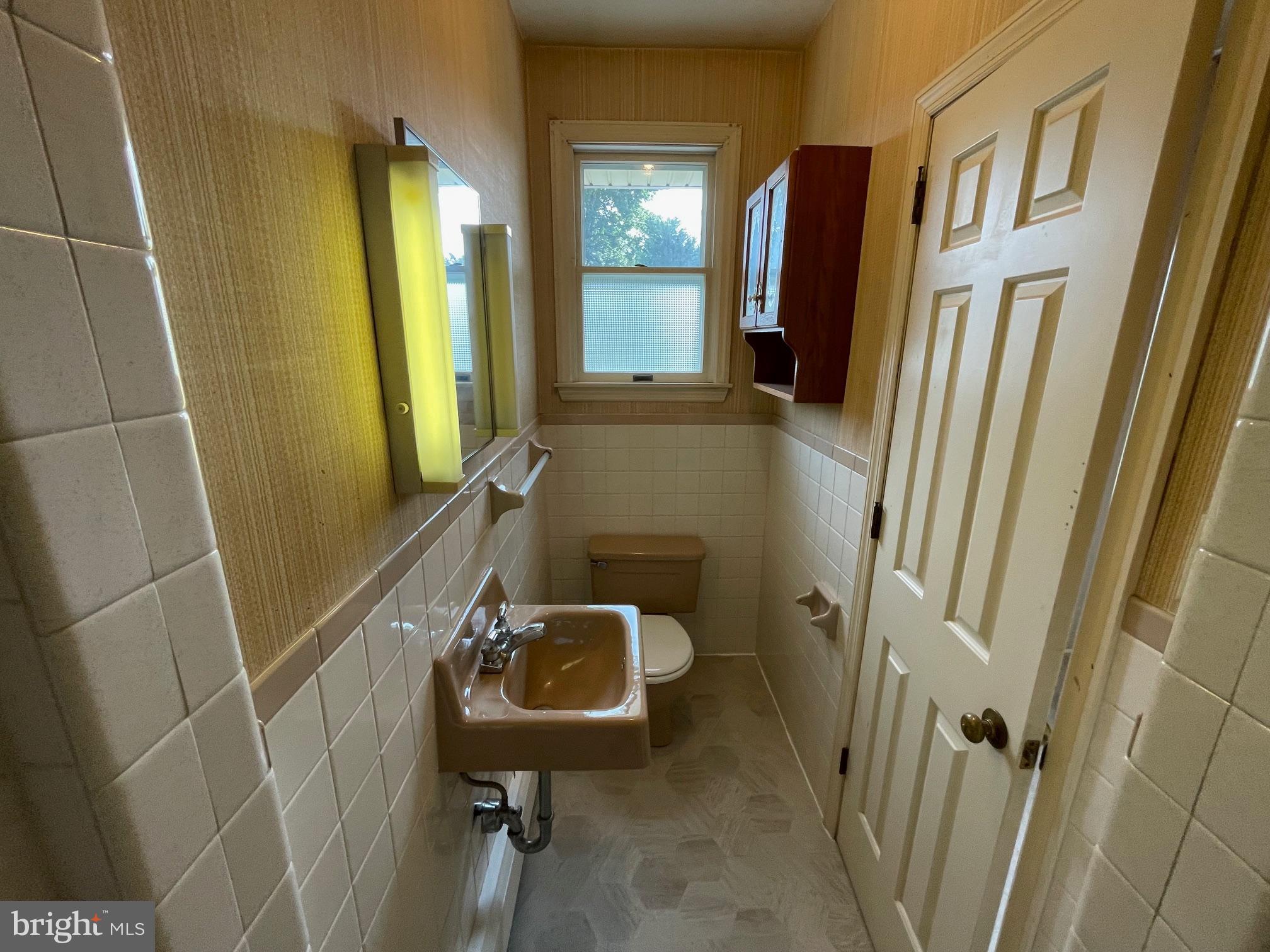 2440 Ellendale Drive Lancaster, PA 17602 - Photo 13 of 28 Gallery Image 13