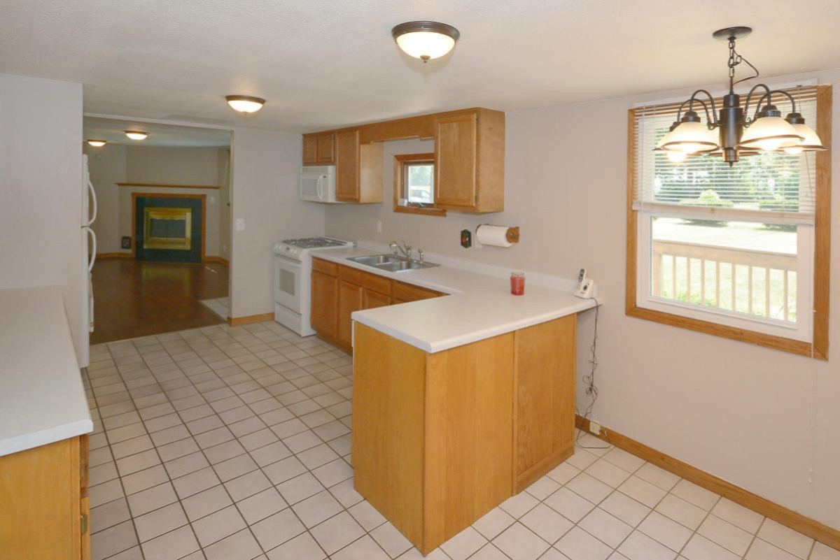 51978 Lang Road Three Rivers, MI 49093 - Photo 3 of 24 51978Lang_07