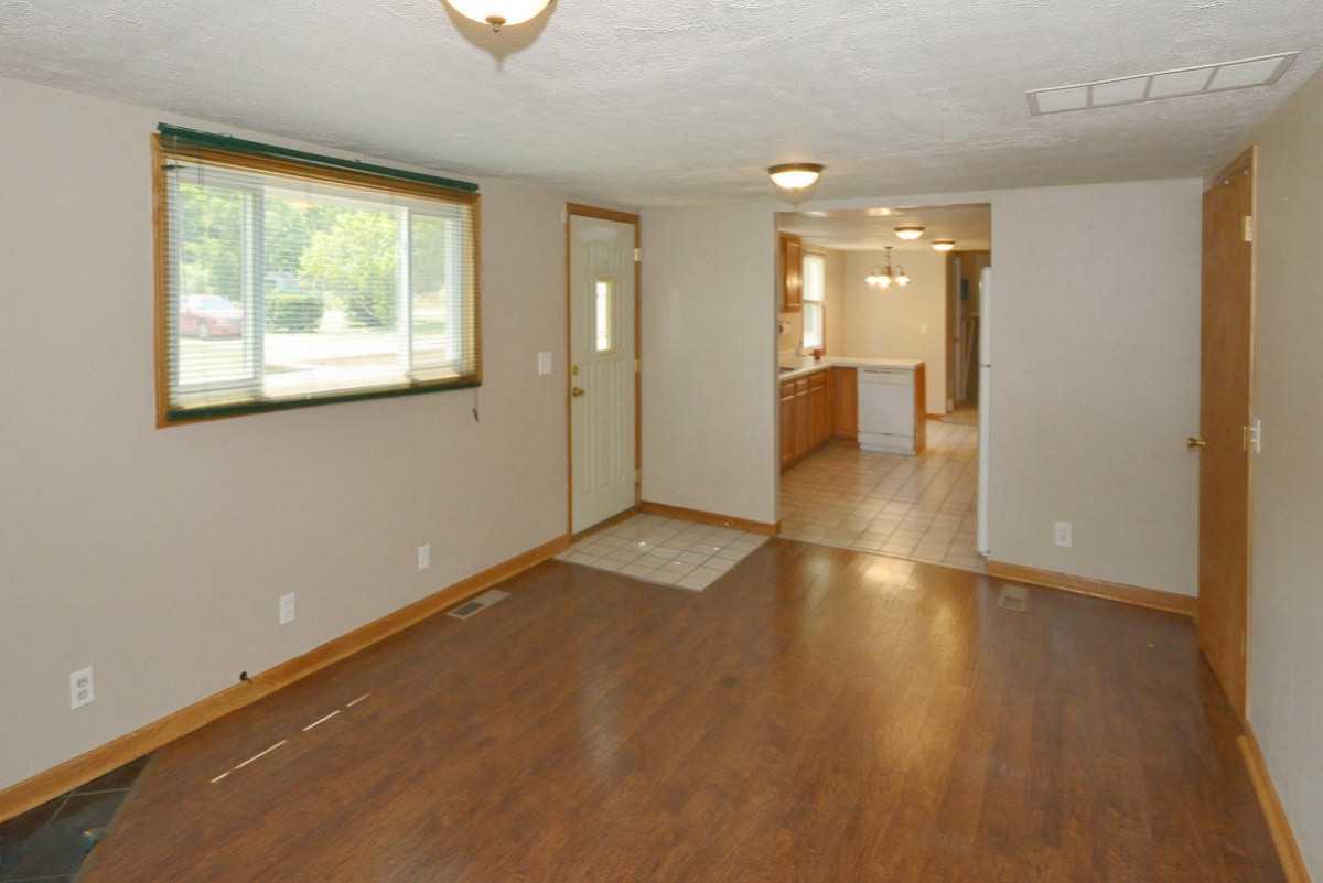 51978 Lang Road Three Rivers, MI 49093 - Photo 8 of 24 51978Lang_04