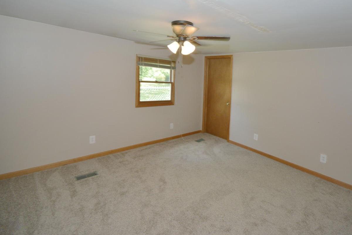 51978 Lang Road Three Rivers, MI 49093 - Photo 9 of 24 51978Lang_09