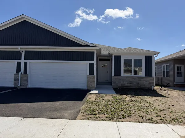 $2,195 | 931 Partridge Circle, Marengo, IL 60152