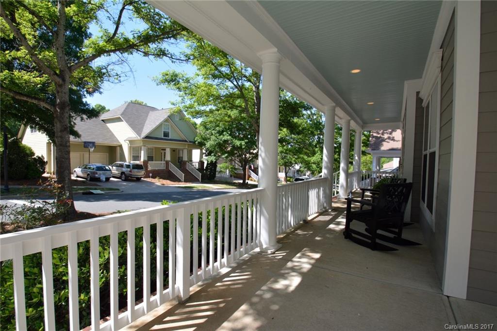 202 Fairview Lane Davidson, NC 28036 - Photo 2 of 24 Gallery Image 2