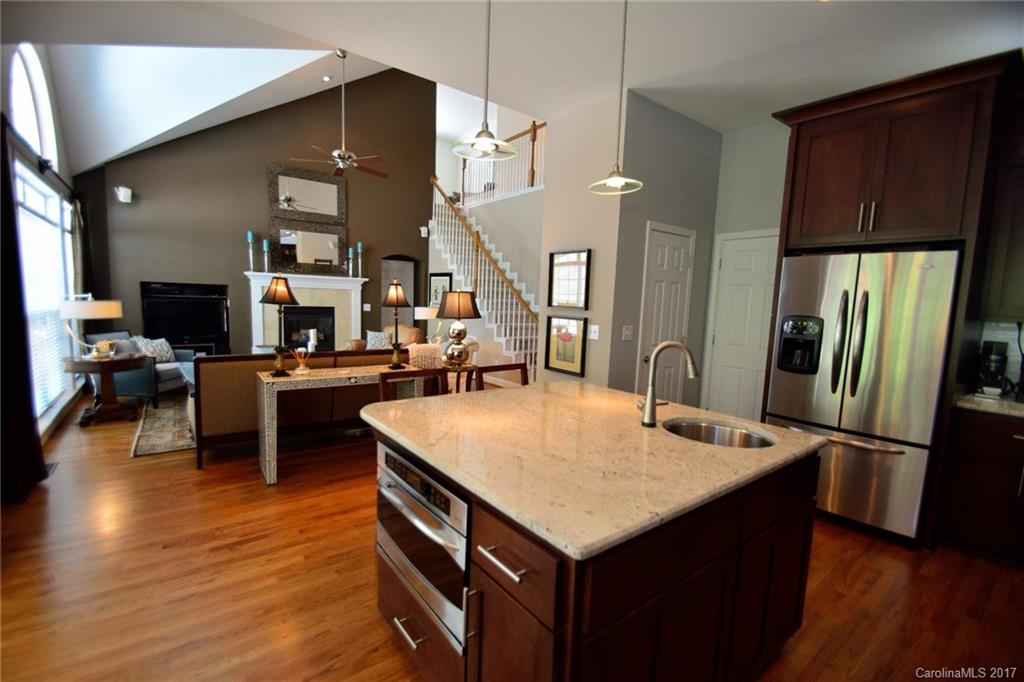 202 Fairview Lane Davidson, NC 28036 - Photo 11 of 24 Gallery Image 11