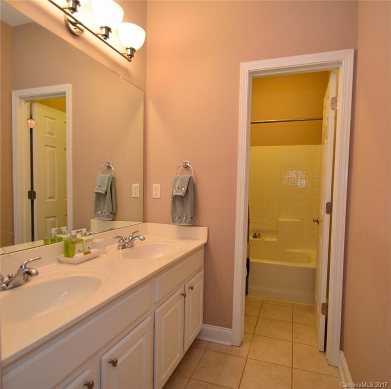 202 Fairview Lane Davidson, NC 28036 - Photo 22 of 24 Gallery Image 22