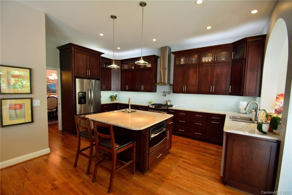 202 Fairview Lane Davidson, NC 28036 - Photo 8 of 24 Gallery Image 8