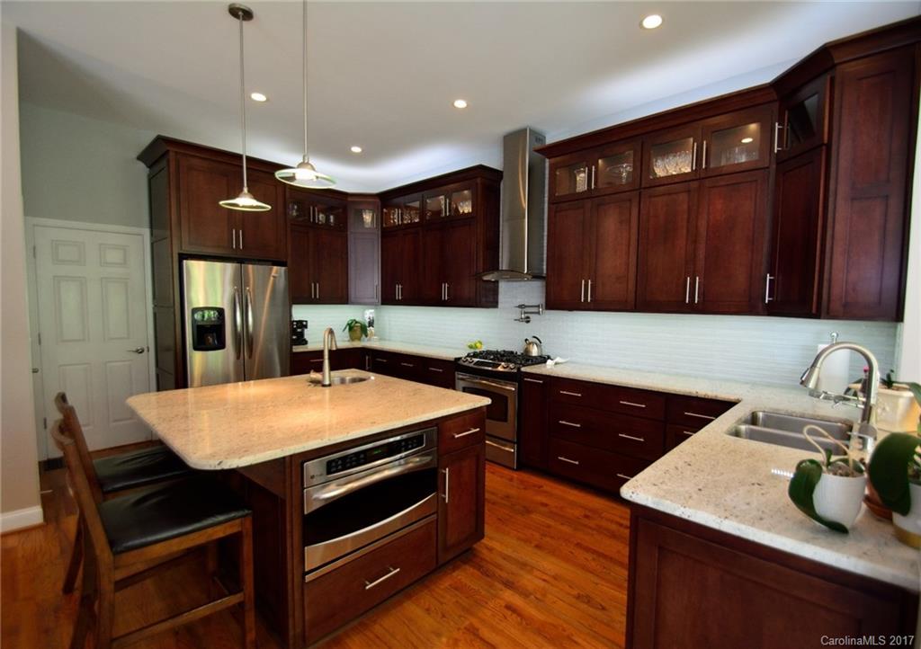 202 Fairview Lane Davidson, NC 28036 - Photo 10 of 24 Gallery Image 10