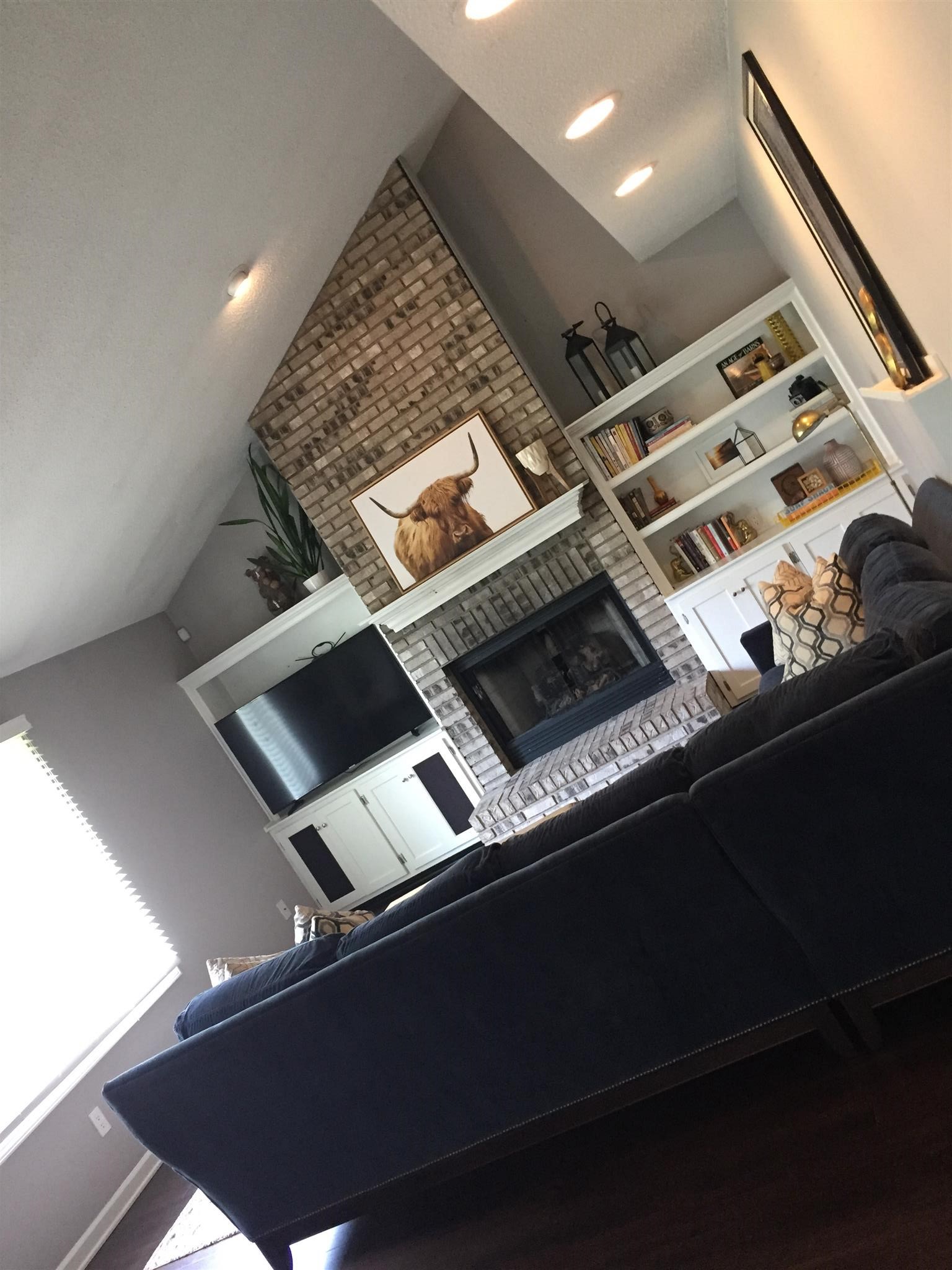 10307 Hosler Road Leo, IN 46765 - Photo 2 of 5