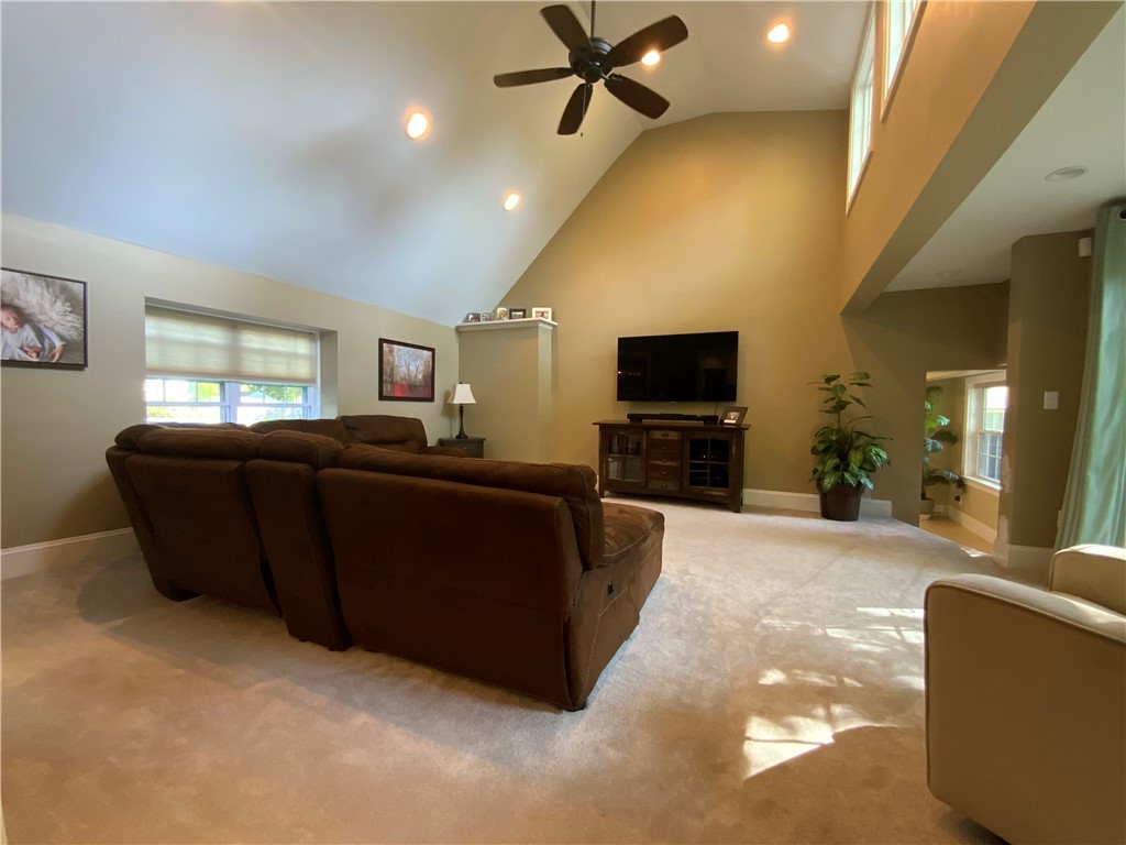 4 Birch Road Lincoln, RI 02865 - Photo 4 of 25 Gallery Image 4