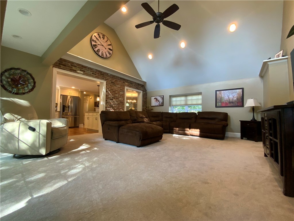 4 Birch Road Lincoln, RI 02865 - Photo 5 of 25 Gallery Image 5