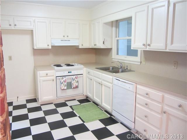 12407 Old Camden Road Midland, NC 28107 - Photo 7 of 14 Gallery Image 7