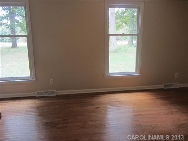 12407 Old Camden Road Midland, NC 28107 - Photo 9 of 14 Gallery Image 9