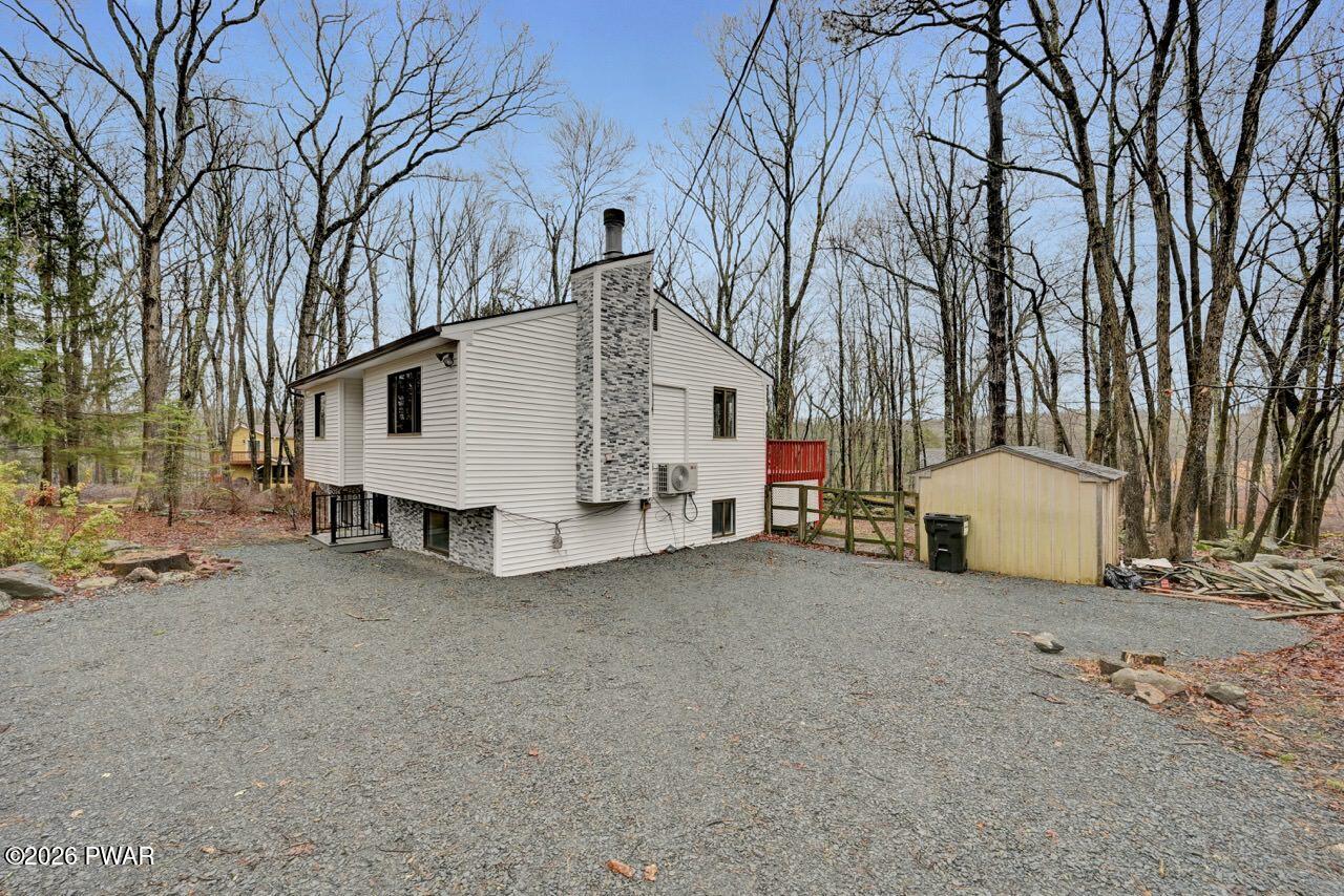 109 Rodeo Lane Hawley, PA 18428 - Photo 6 of 75