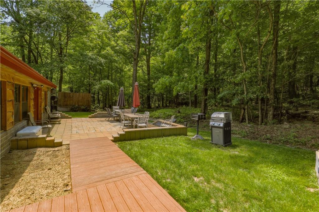 327 Stahl Road Somerset, PA 15501 - Photo 5 of 42