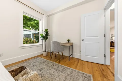 $1,075,000 | 36 Oak Street, Unit 1, Somerville, MA 02143