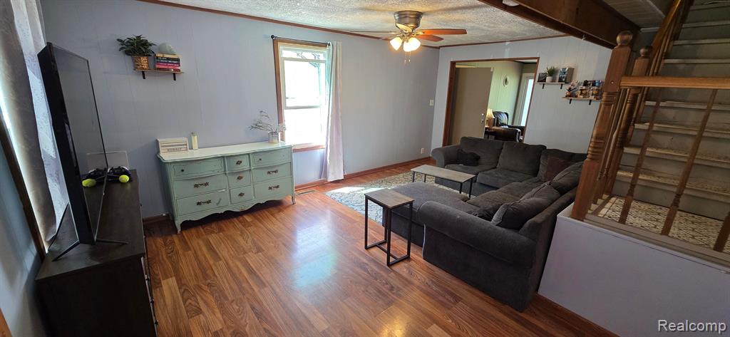 5404 Wexford Road Lansing, MI 48911 - Photo 4 of 40 Gallery Image 4