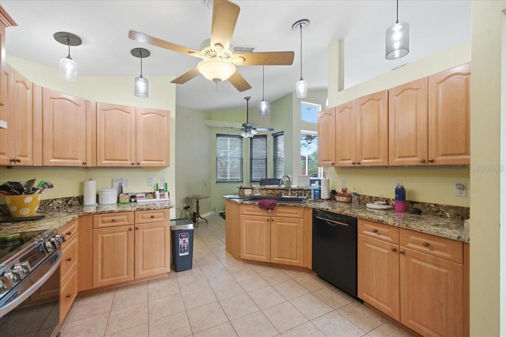 11312 Lark Sparrow Road Weeki Wachee, FL 34614 - Photo 15 of 47