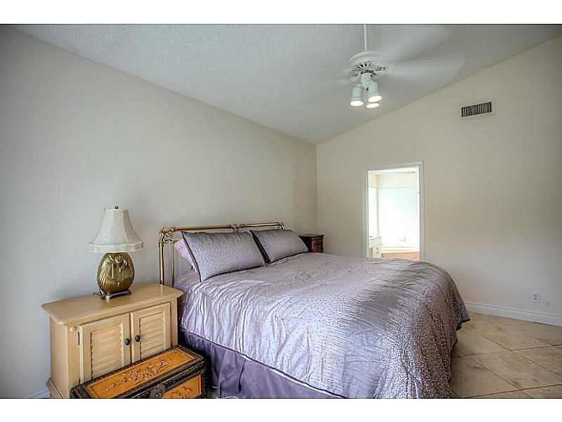 556 Bridgeton Road Weston, FL 33326 - Photo 17 of 26 Bedroom