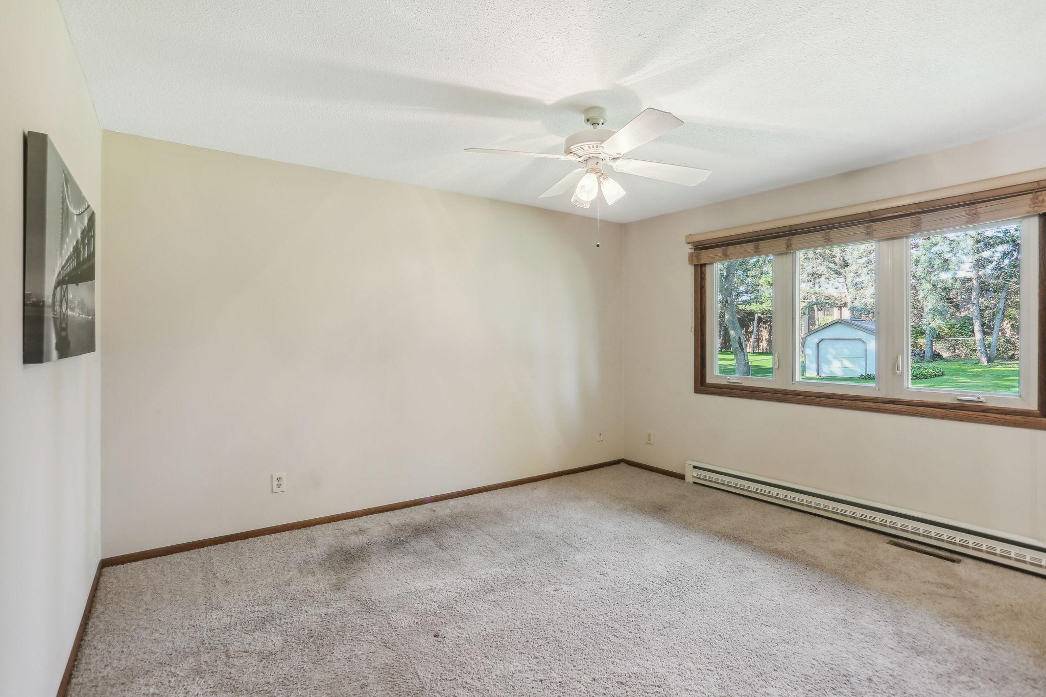 5981 Otter Lake Road St. Paul, MN 55110 - Photo 11 of 31 Gallery Image 11