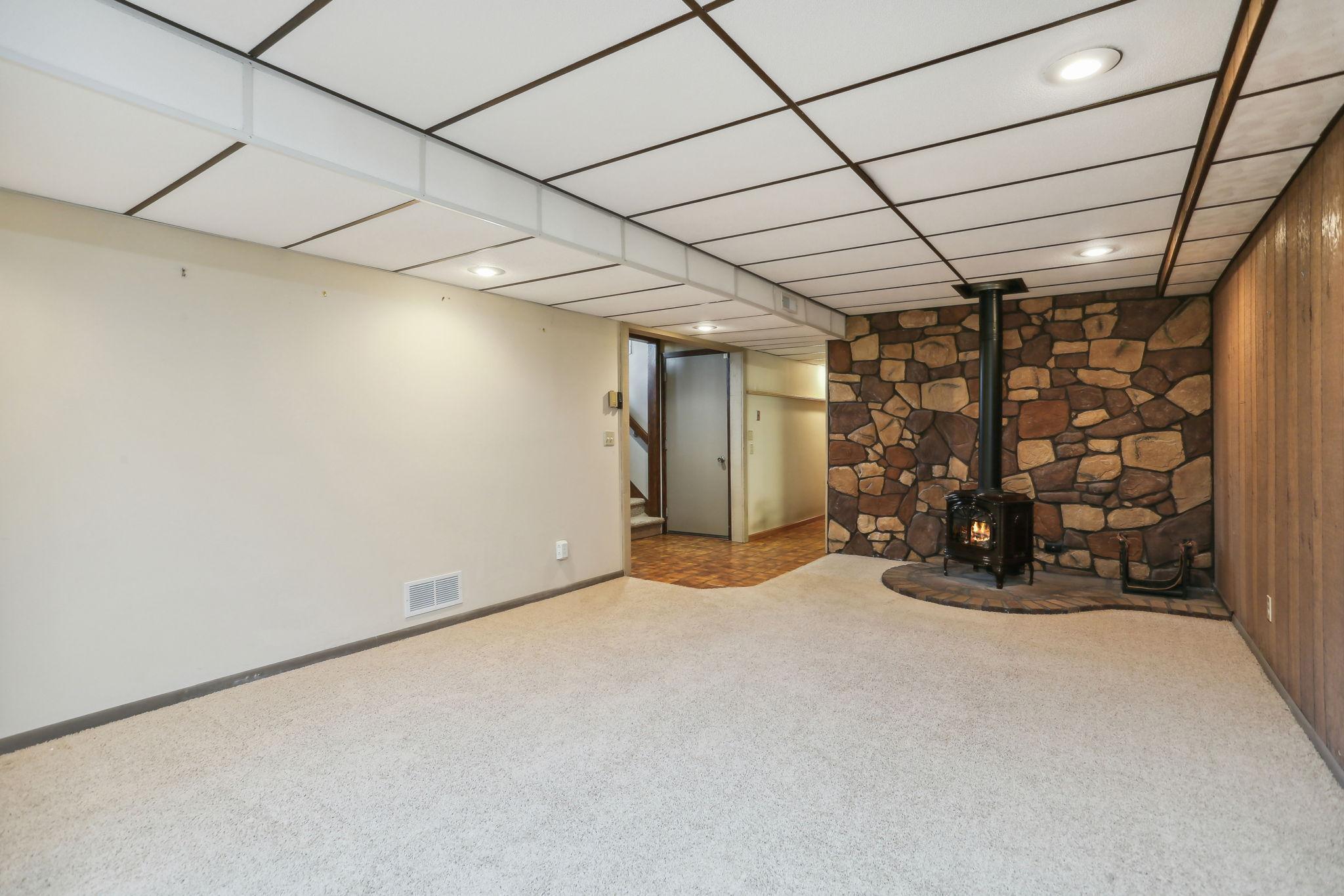 5981 Otter Lake Road St. Paul, MN 55110 - Photo 23 of 31 Gallery Image 23