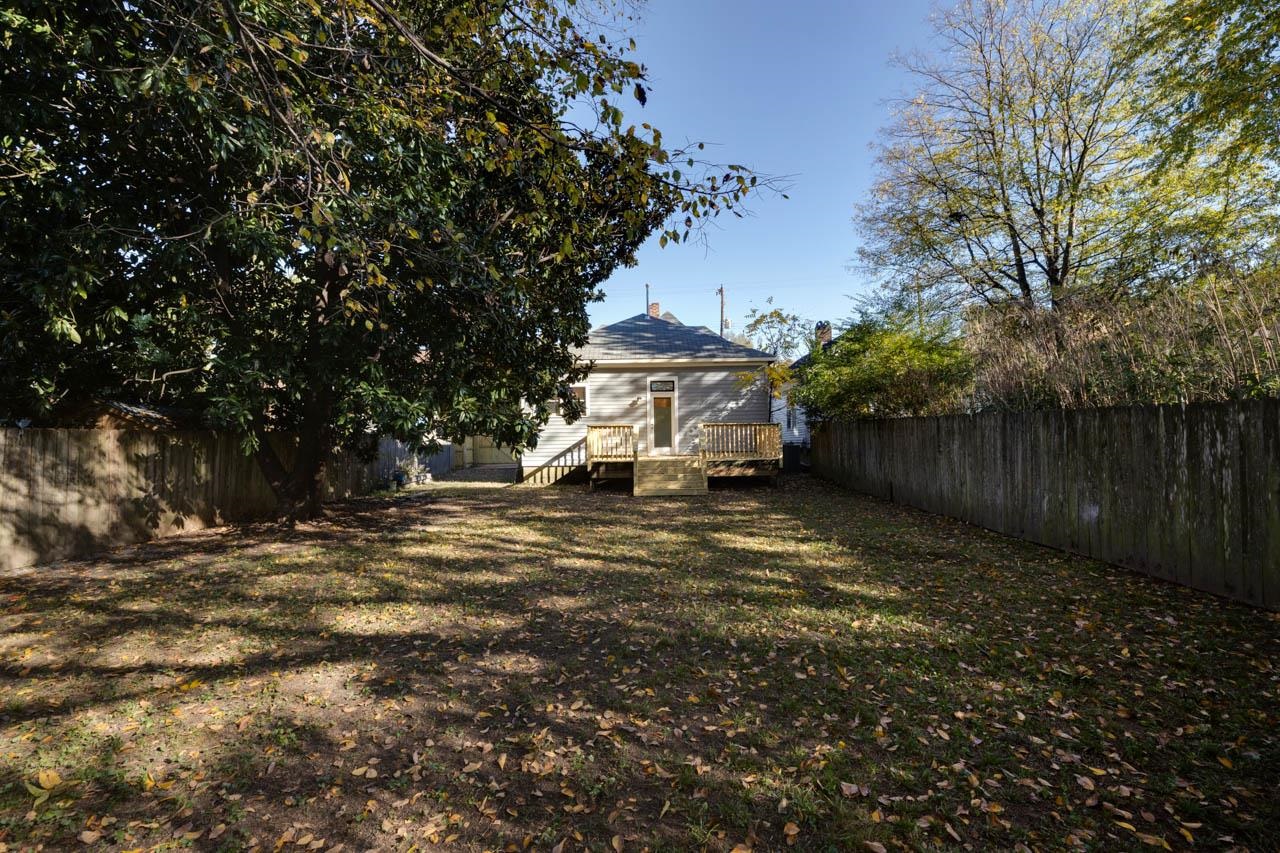 513 South Cox Street Memphis, TN 38104 - Photo 35 of 39 a view of a house with a yard