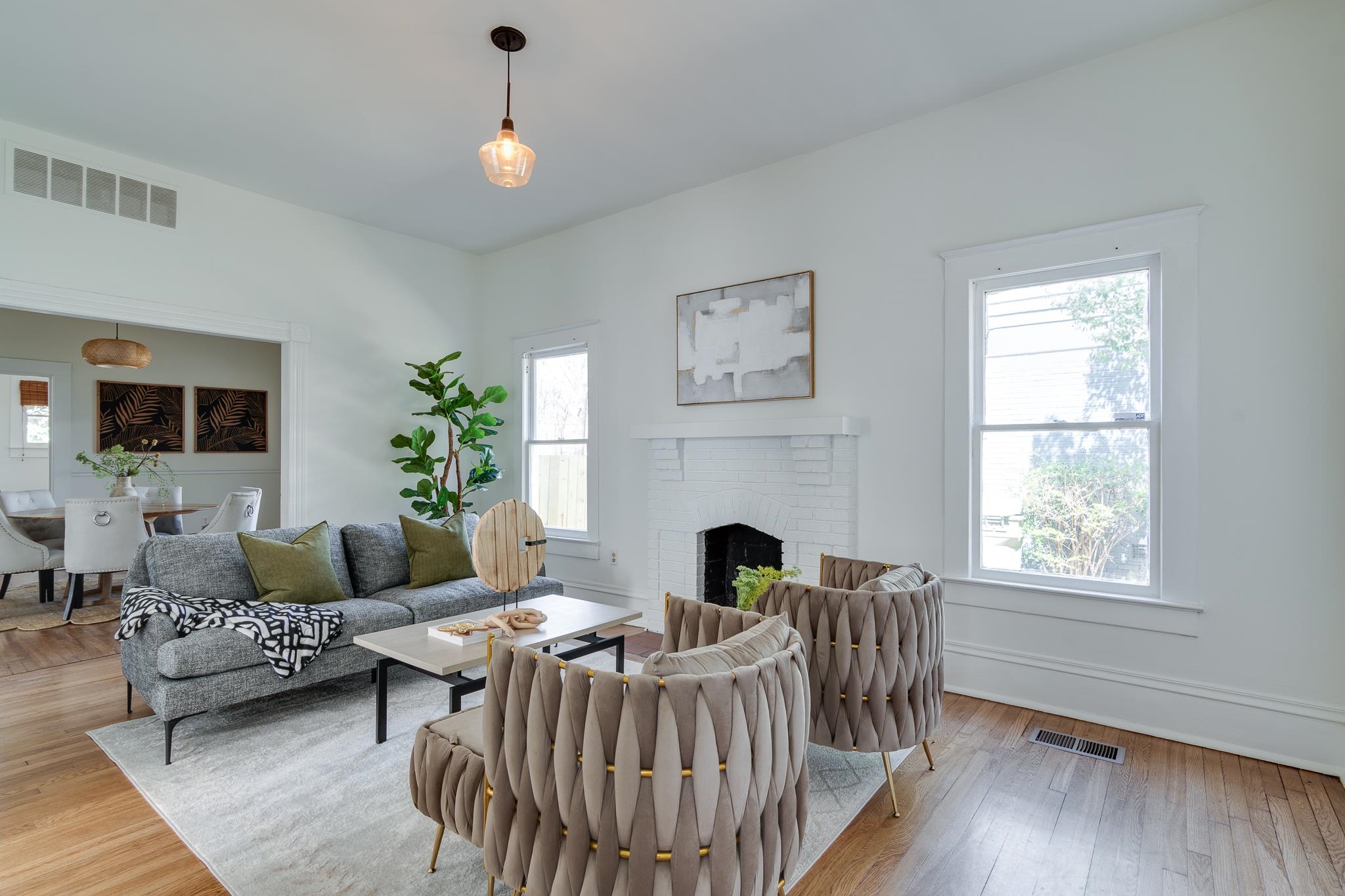 513 South Cox Street Memphis, TN 38104 - Photo 4 of 39 a living room with furniture and a fireplace