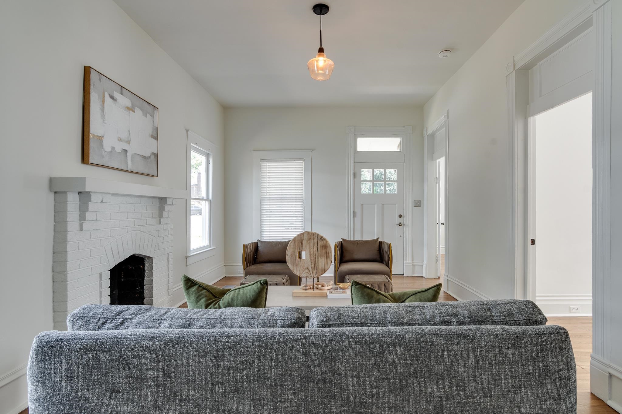 513 South Cox Street Memphis, TN 38104 - Photo 10 of 39 a living room with fireplace furniture and a fireplace