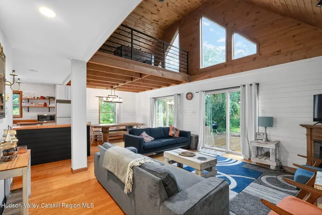 a view of a back yard of the house