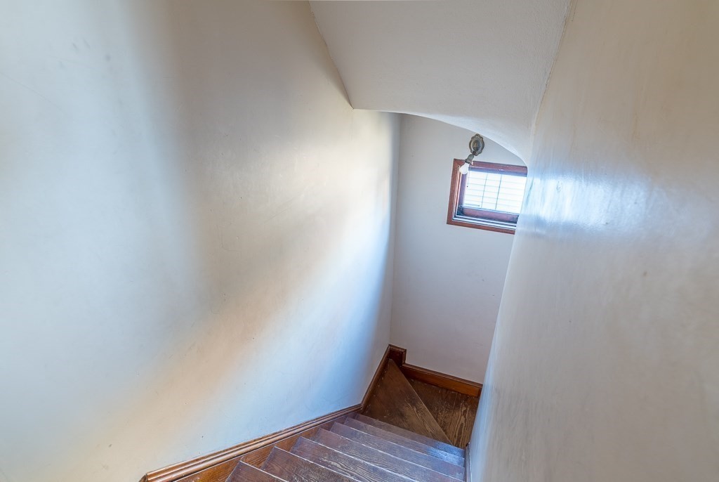 22-24 Upland Street Springfield, MA 01104 - Photo 19 of 40