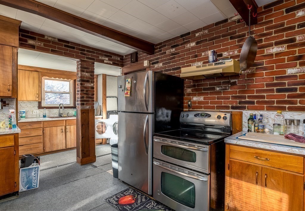 22-24 Upland Street Springfield, MA 01104 - Photo 25 of 40