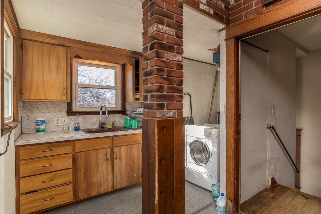 22-24 Upland Street Springfield, MA 01104 - Photo 28 of 40