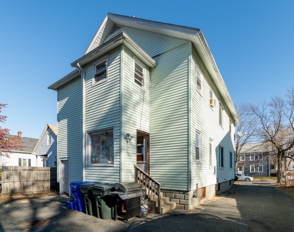 22-24 Upland Street Springfield, MA 01104 - Photo 35 of 40