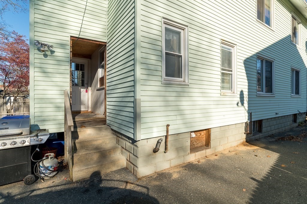 22-24 Upland Street Springfield, MA 01104 - Photo 36 of 40