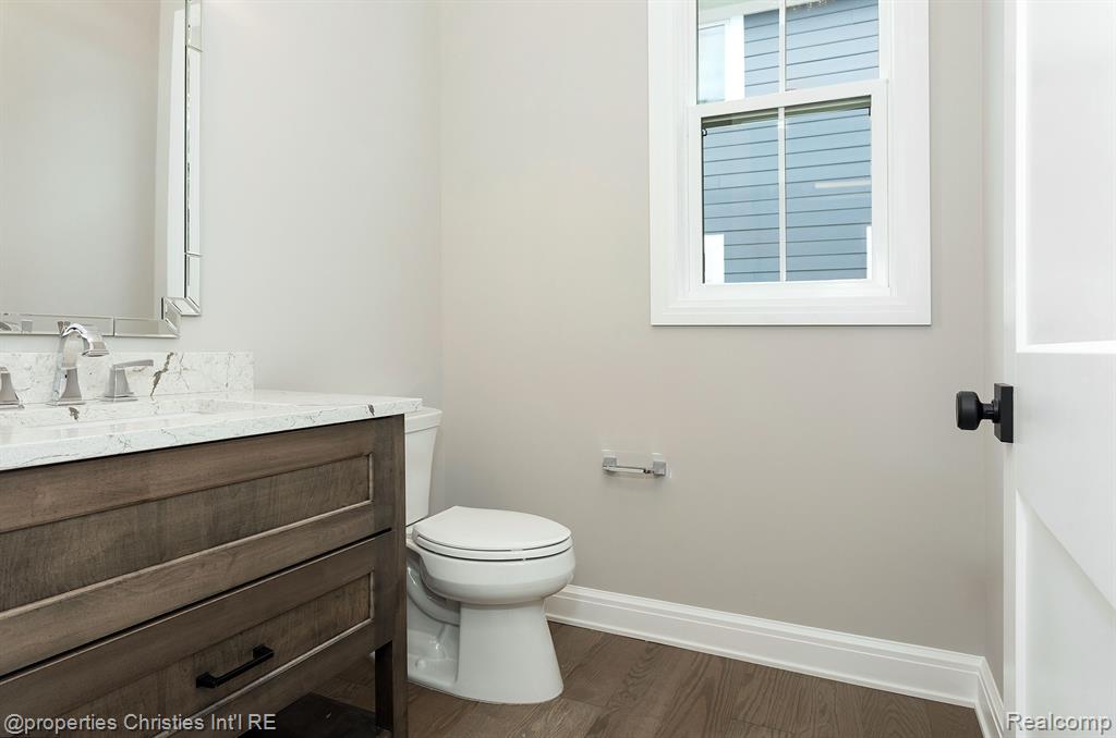 2043 Yorkshire Road Birmingham, MI 48009 - Photo 30 of 65 Gallery Image 30